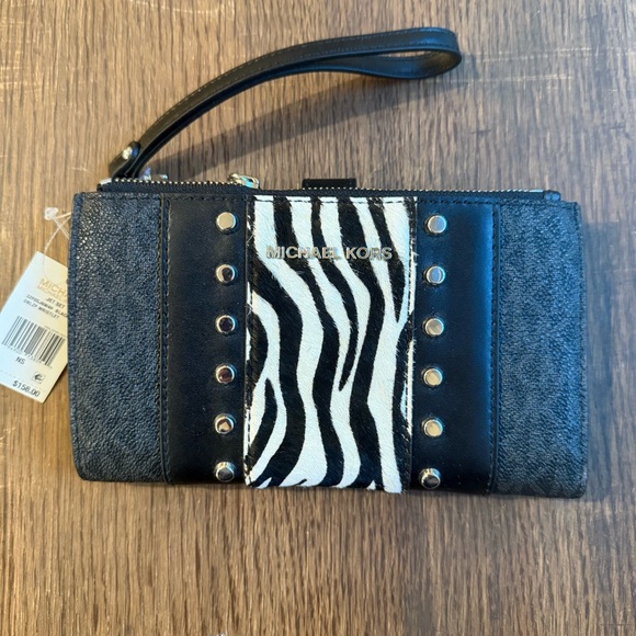 Michael Kors Signature Zebra Double Zip Wristlet in Black White NWT $158 Retail - Picture 1 of 12
